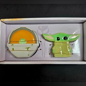 Star Wars - Mandalorian baby Grogu  salt and pepper Set